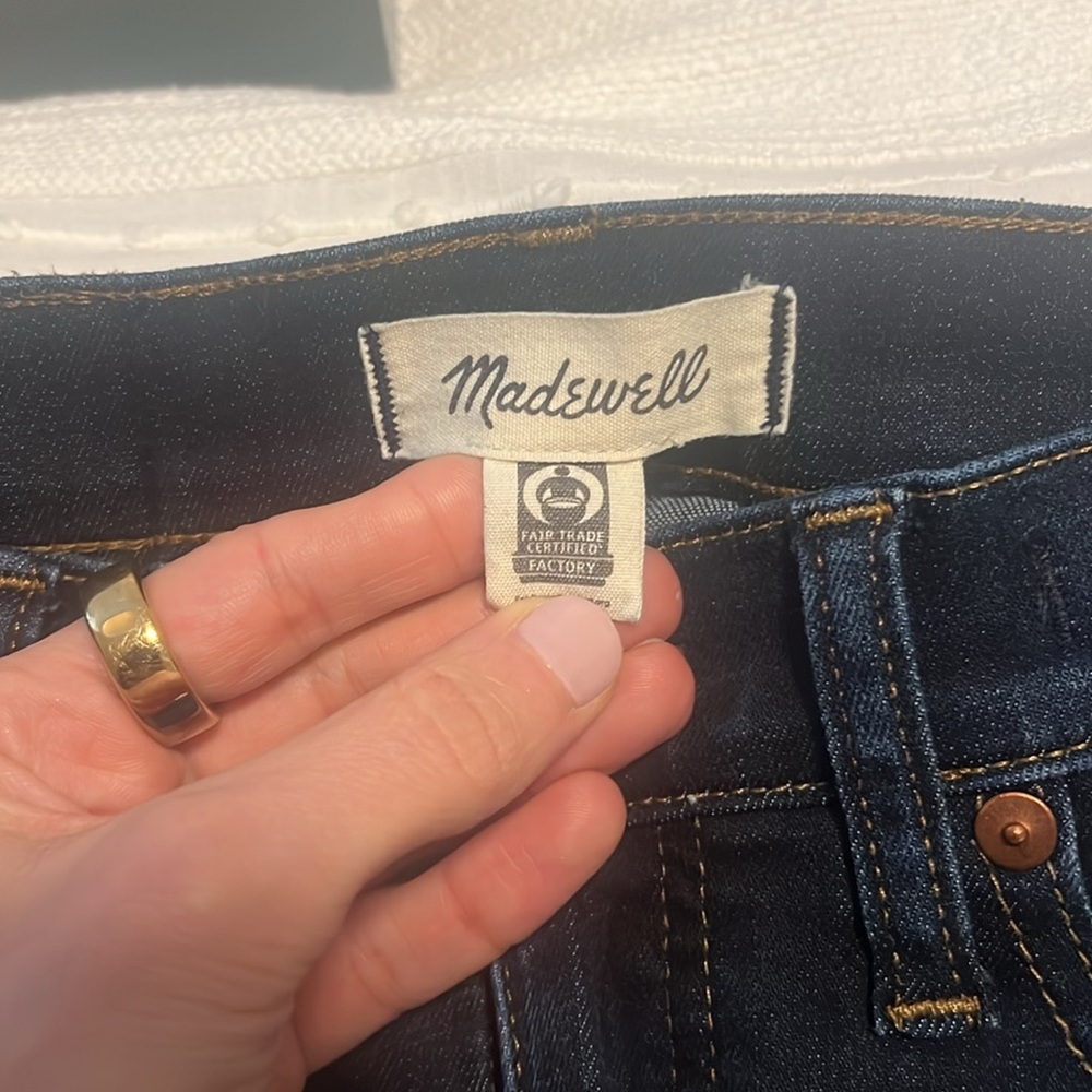 Madewell Petite 9" Mid-Rise Skinny Jeans in Larkspur Wash - Picture 6 of 8
